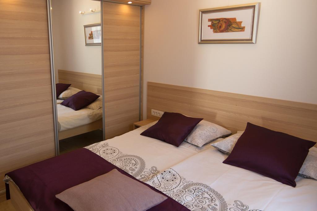 Apartments Sarc Rovinj Zimmer foto