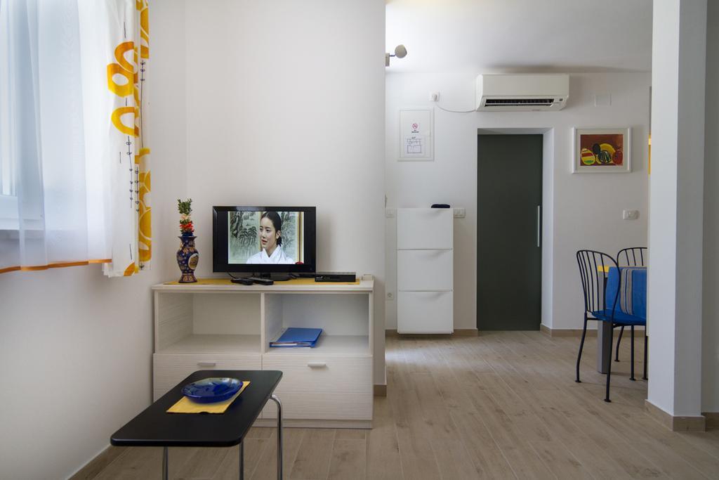 Apartments Sarc Rovinj Zimmer foto