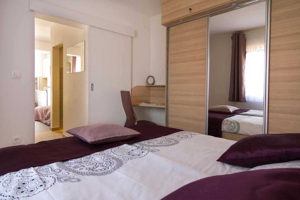 Apartments Sarc Rovinj Zimmer foto